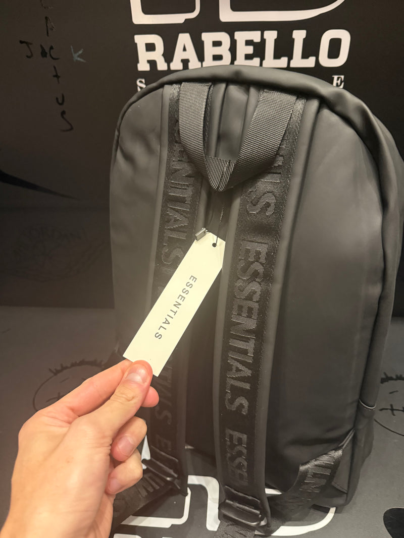 Mochila Essentials Couro Preto  - Pronta Entrega