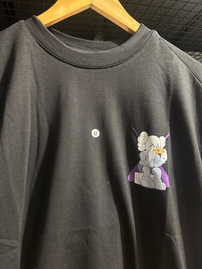 Camiseta KAWS Oversized Preta - Pronta Entrega