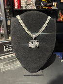 Corrente Cravejada Pingente “Trust No One” Em Zicornia Cubica Prata 46 CM - Pronta Entrega