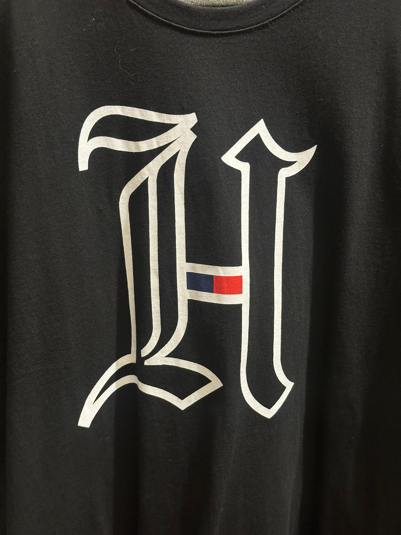 Camisa Tommy Hilfiger Preta Logo H Frontal - Pronta Entrega
