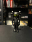 Boneco Colecionável KAWS Black 18cm - Pronta Entrega
