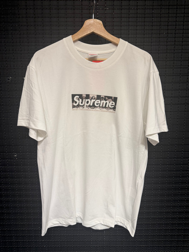 Camiseta Supreme Santa Ceia ‘Grazie’ - Pronta Entrega