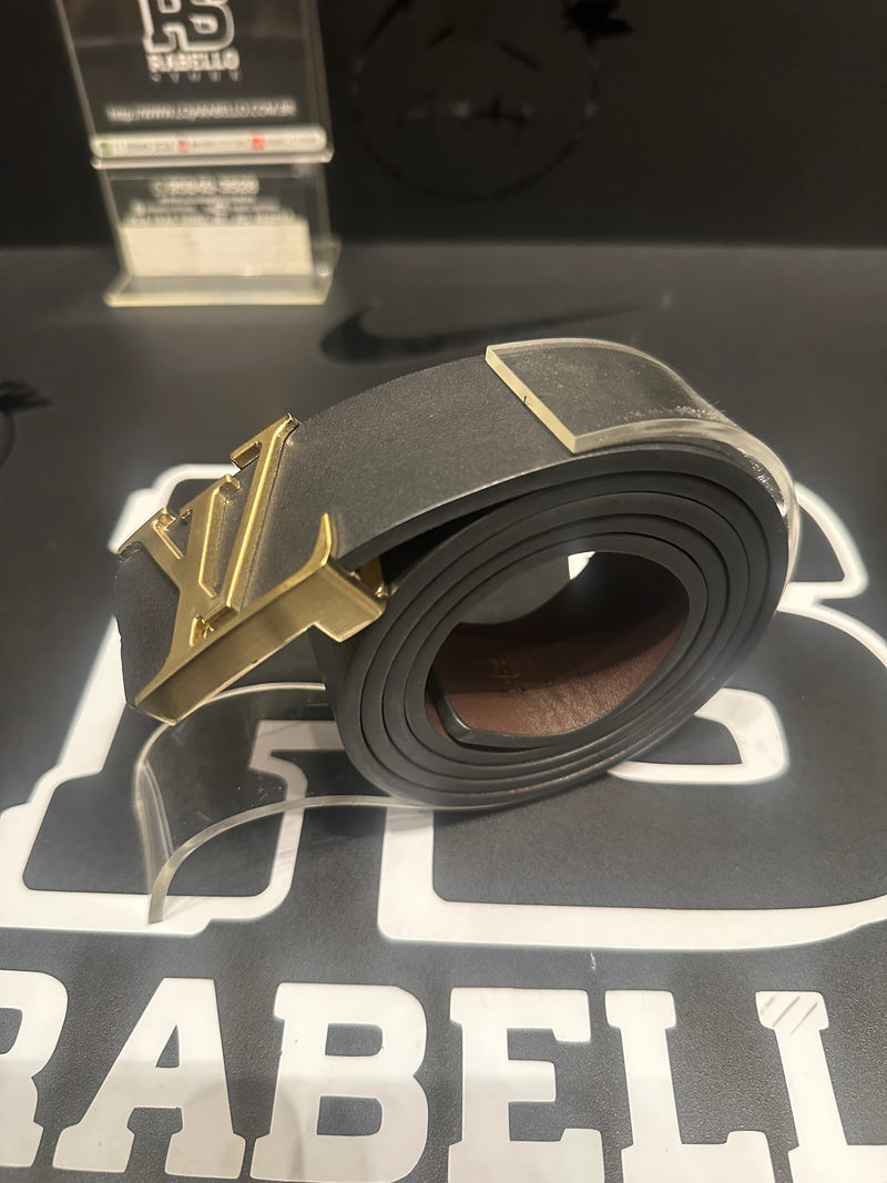 Cinto Louis Vuitton Initiales Black Logo Gold 125 CM  - Pronta Entrega