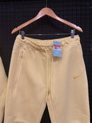 Conjunto Tech Fleece Nike x NOCTA Amarelo - Pronta Entrega