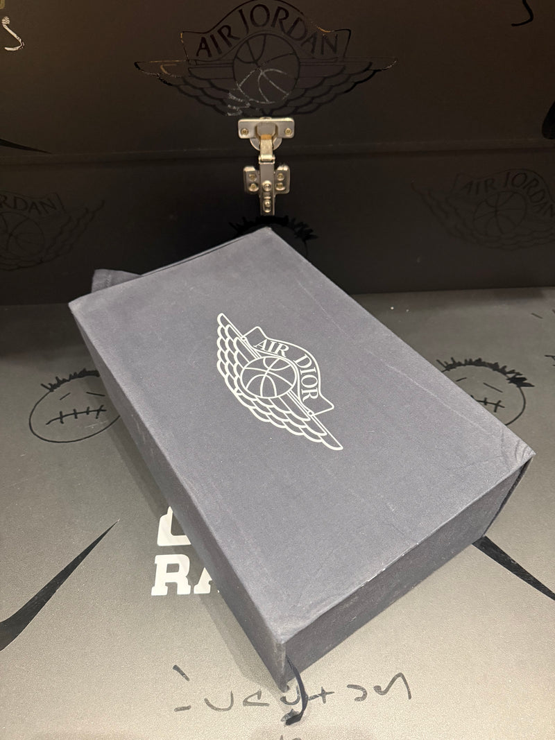 Tênis Nike Air Jordan 1 High X Dior Wolf Grey - Pronta Entrega