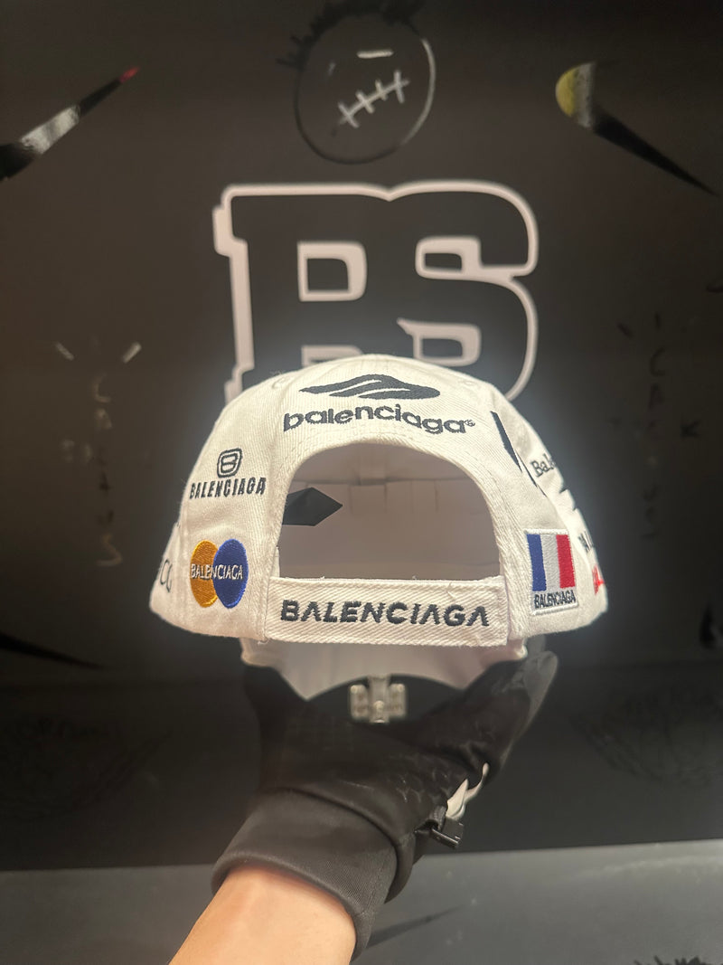 Boné Aba Curva Cortada Balenciaga Branco - Pronta Entrega