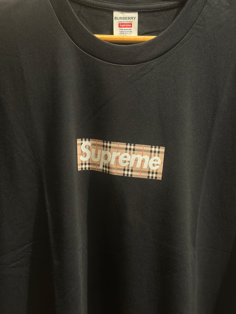 Camiseta SUPREME X Burberry Preta - Pronta Entrega