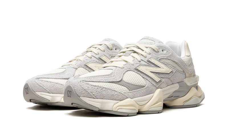 New Balance 9060 'Quartz Grey' Cinza / Creme