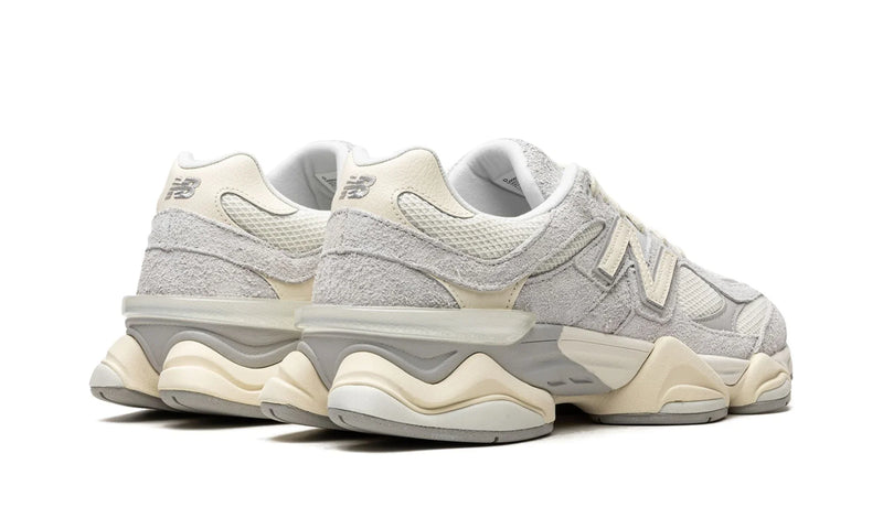 New Balance 9060 'Quartz Grey' Cinza / Creme