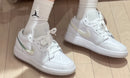 Air Jordan 1 Low SE 'Glitter Swoosh' Branco - Encomenda