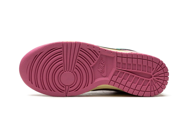 Nike Dunk Low 'Parris Goebel' - Encomenda
