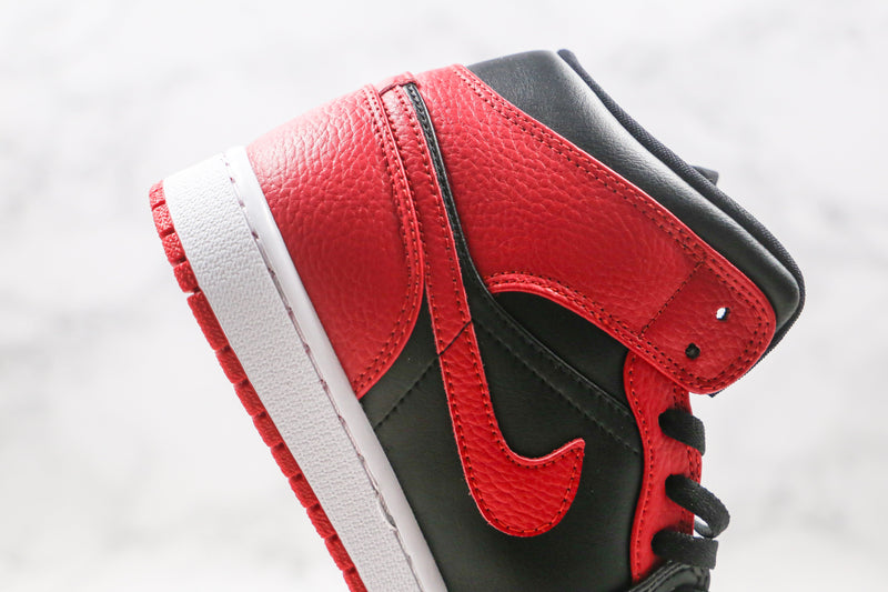 Jordan 1 Mid Reverse Bred - Encomenda