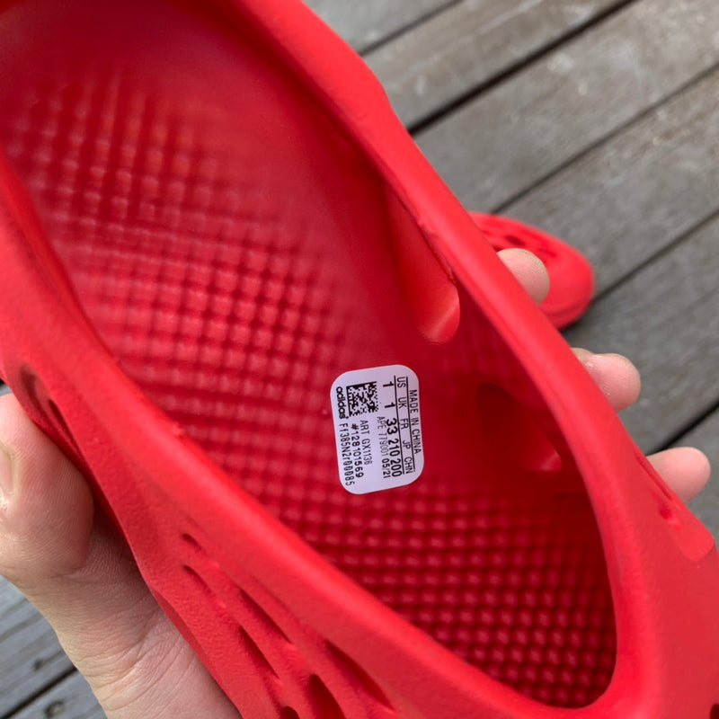 Adidas Yeezy Foam RNNR Vermillion - Encomenda
