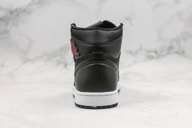 Jordan 1 Retro High Black Satin Gym Red - Encomenda