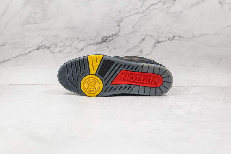 Louis Vuitton Trainer Black Signature - Encomenda
