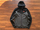 Conjunto Nike Tech Fleece Cinza escuro / Preto / Laranja - Encomenda