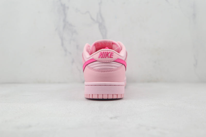 Nike Dunk Low Triple Pink (Barbie) - Encomenda