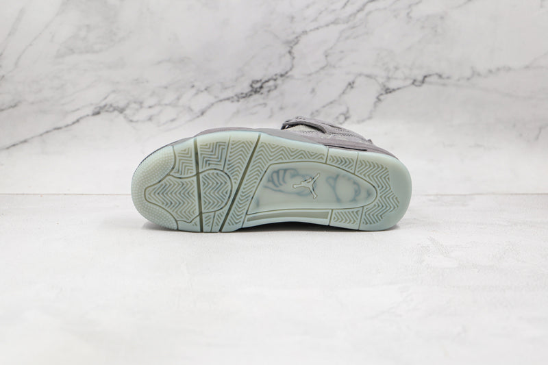 Jordan 4 Retro Kaws - Encomenda