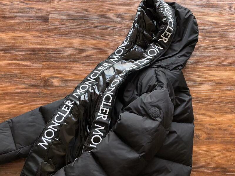 Jaqueta Moncler Montcla - Encomenda