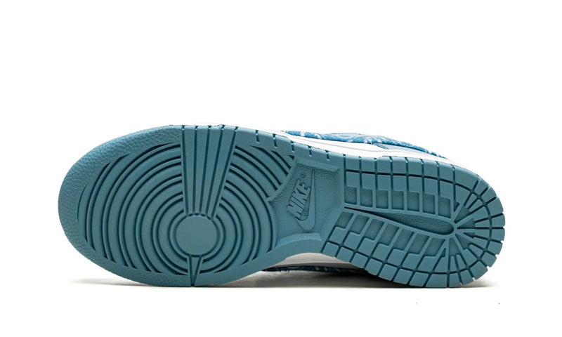 Tênis Nike Dunk Low Feminino "Blue Paisley" Azul / Branco - Encomenda
