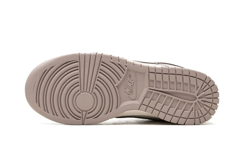 Tênis Nike Dunk Low Feminino "Diffused Taupe" Marrom - Encomenda