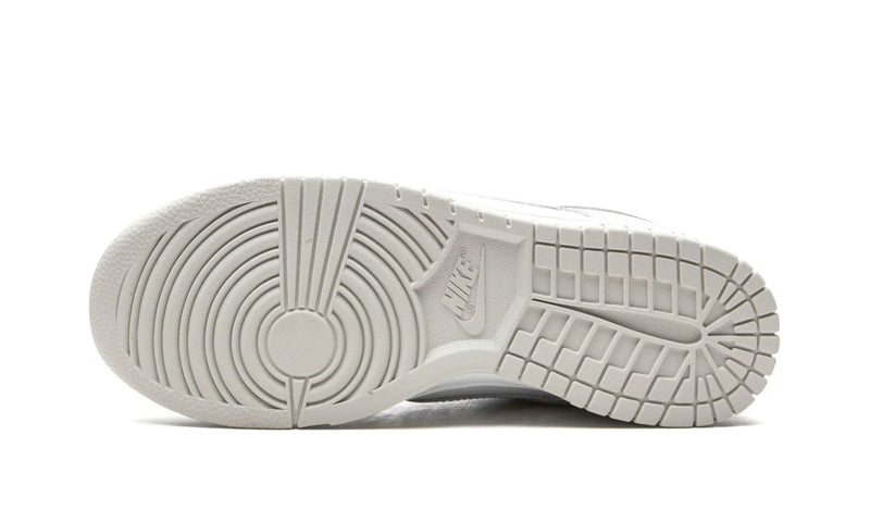 Tênis Nike Dunk Low Feminino "Photon Dust" Cinza - Encomenda