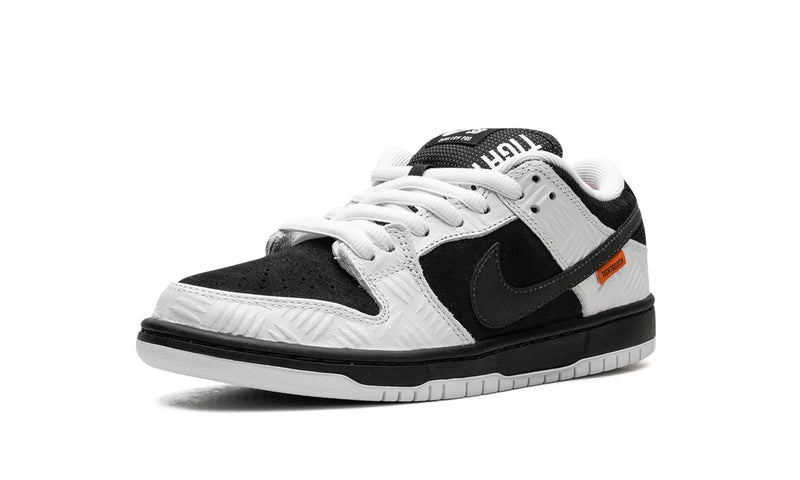 Tênis Nike Dunk Low SB "TIGHTBOOTH" Preto / Branco - Encomenda